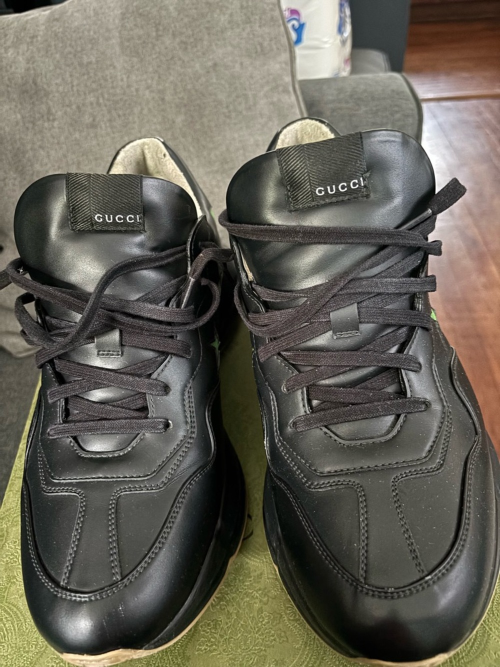 Gucci Black Leather Sneakers with Green Star Appliqués and Orange Heel Accents - Picture 7 of 12